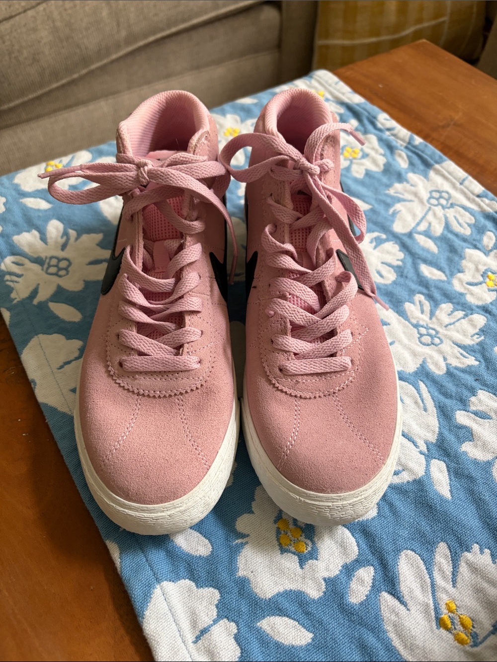 NWOB Nike Pink Suede Low-Top Sneakers with White Sole